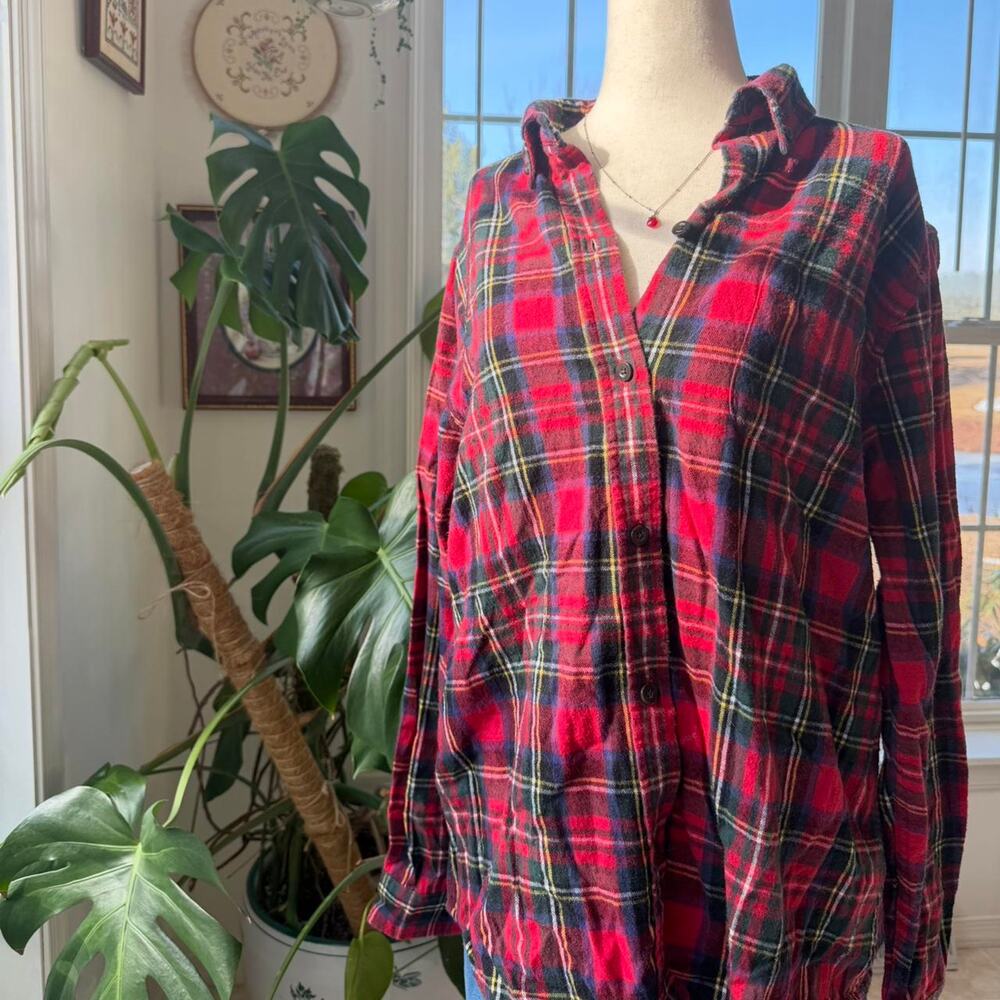 L. L. Bean Red and Green Plaid 100% Cotton Flannel Large
